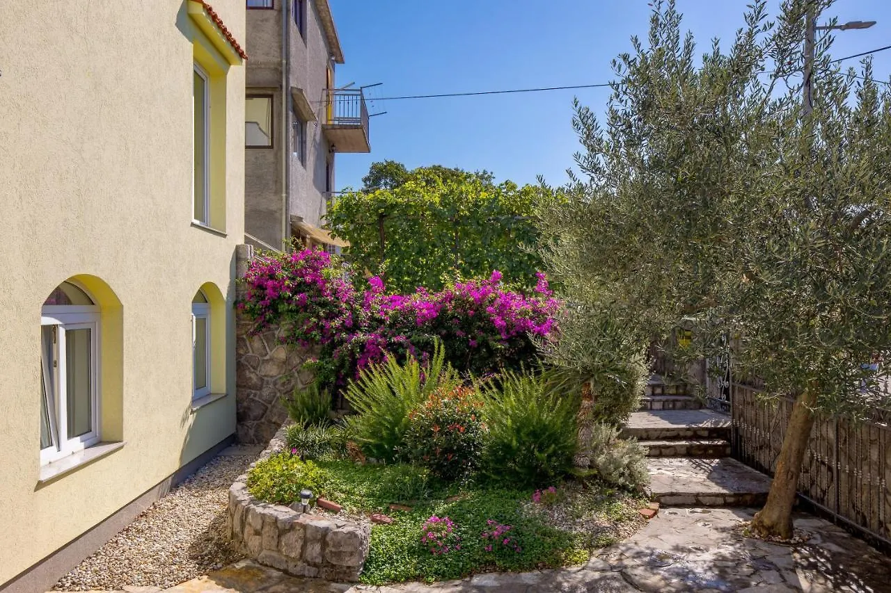 Apartments And Rooms With Parking Space Kraljevica - 17589 3*,  Croatia