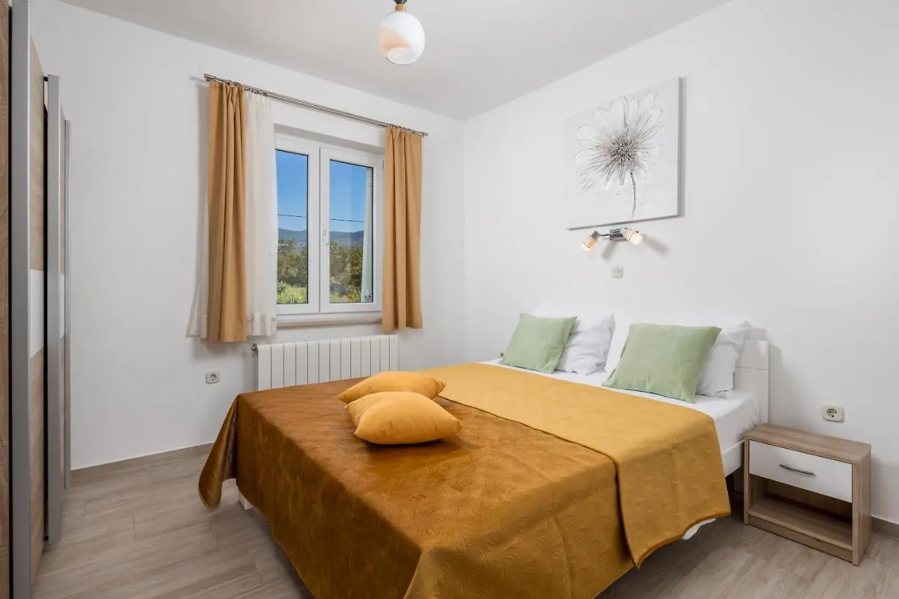 Apartments And Rooms With Parking Space Kraljevica - 17589