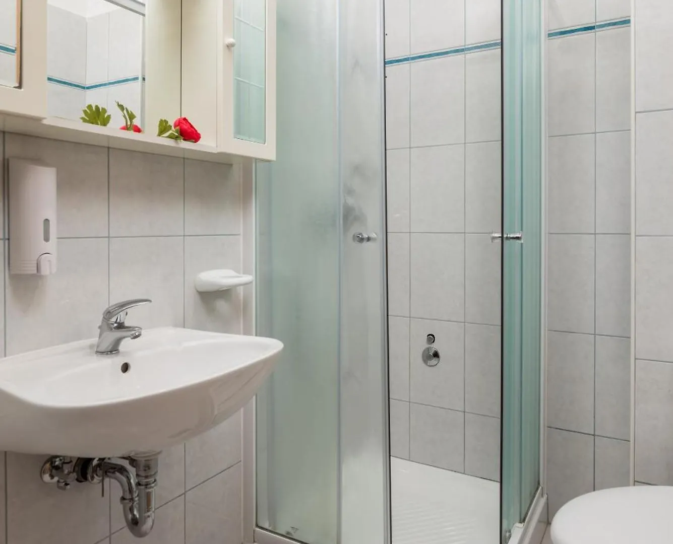 *** Guest house Apartments And Rooms With Parking Space Kraljevica - 17589 Croatia