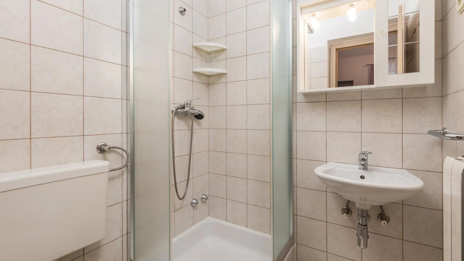 Apartments And Rooms With Parking Space Kraljevica - 17589